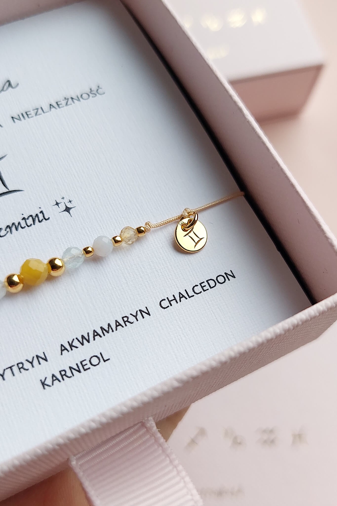 Bransoletka zodiakalna Bliźnięta - zawieszka z symbolem znaku